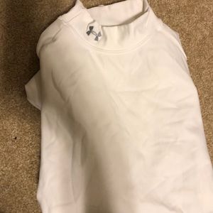 UNDER ARMOUR  TOP